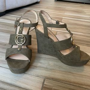 NWOT Guess Wedges